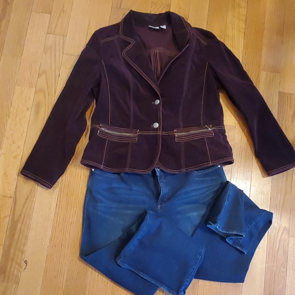 Chico's Burgundy Velour Jacket Sz 2